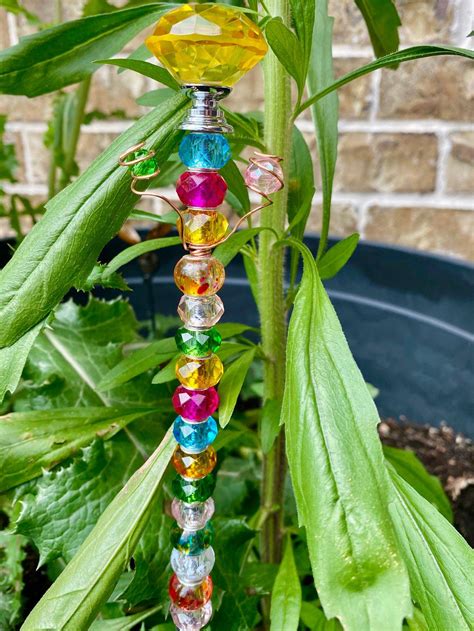 How to Make Beaded Garden Stakes .